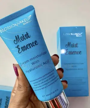 Blossom Makeup Moist Essence