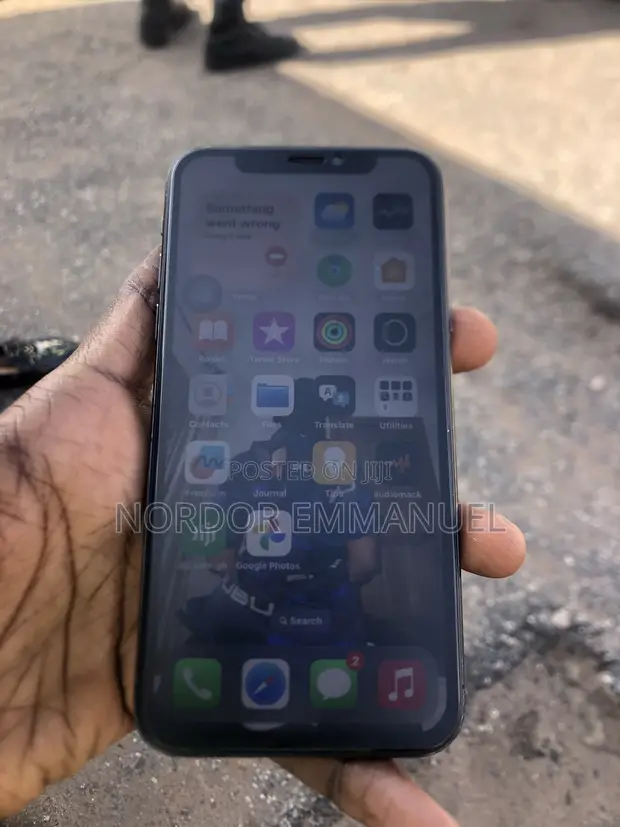 Apple iPhone XS 256GB Black - 1