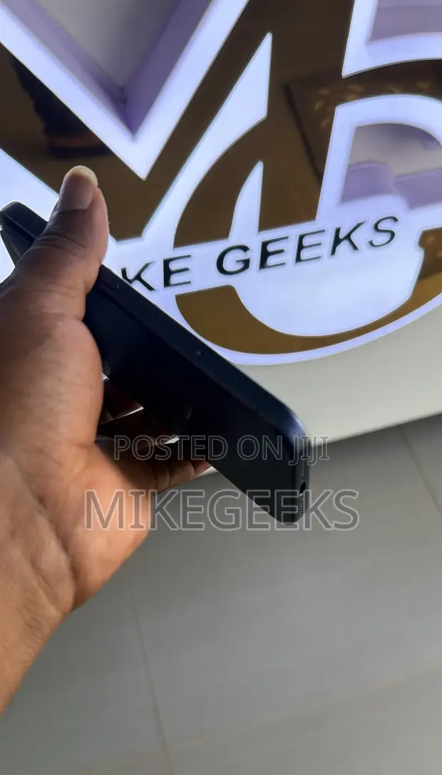 Apple iPhone 17 Pro 256GB Blue - 1