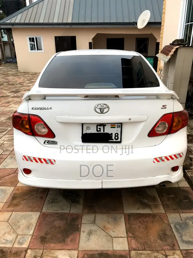 2010 Toyota Corolla S 4dr Sedan (1.8L 4A) White - 1