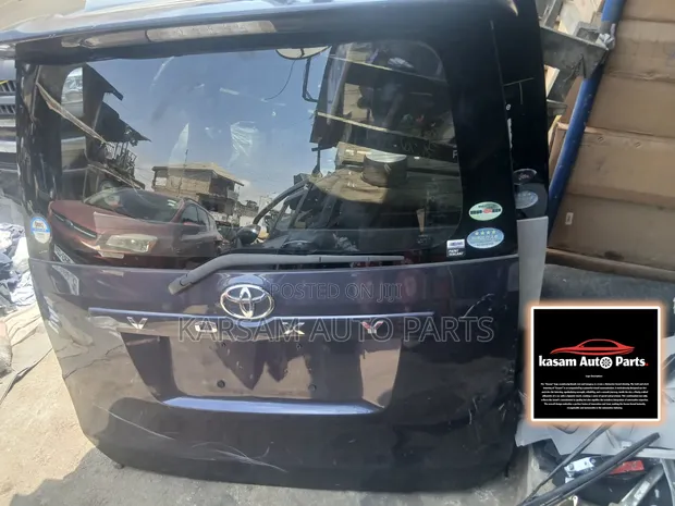 Toyota Voxy 2008-2013 Boot - 1