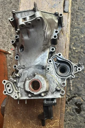 Toyota Vitz Oil Pump - 3 Plugs