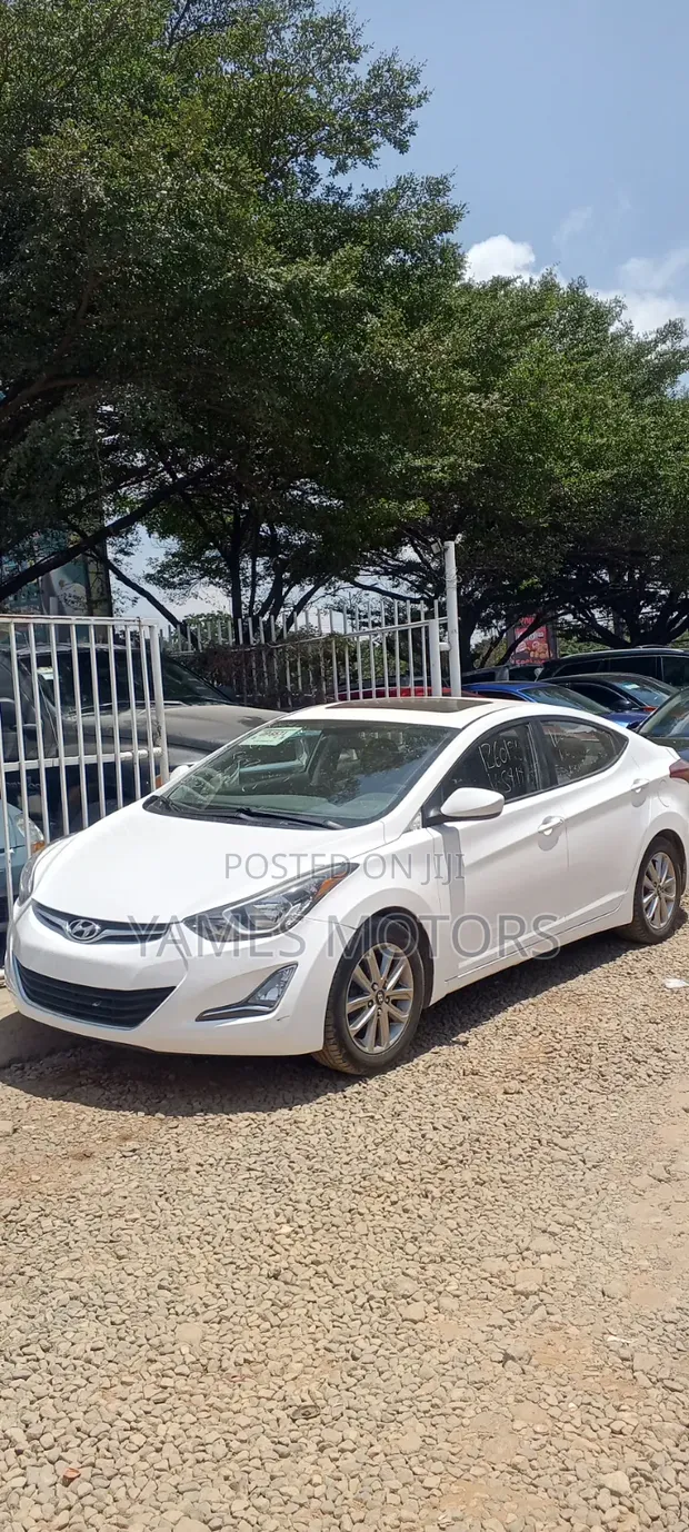 Hyundai Elantra 2015 White - 1