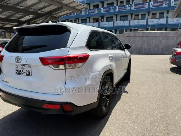Toyota Highlander 2017 White - 1