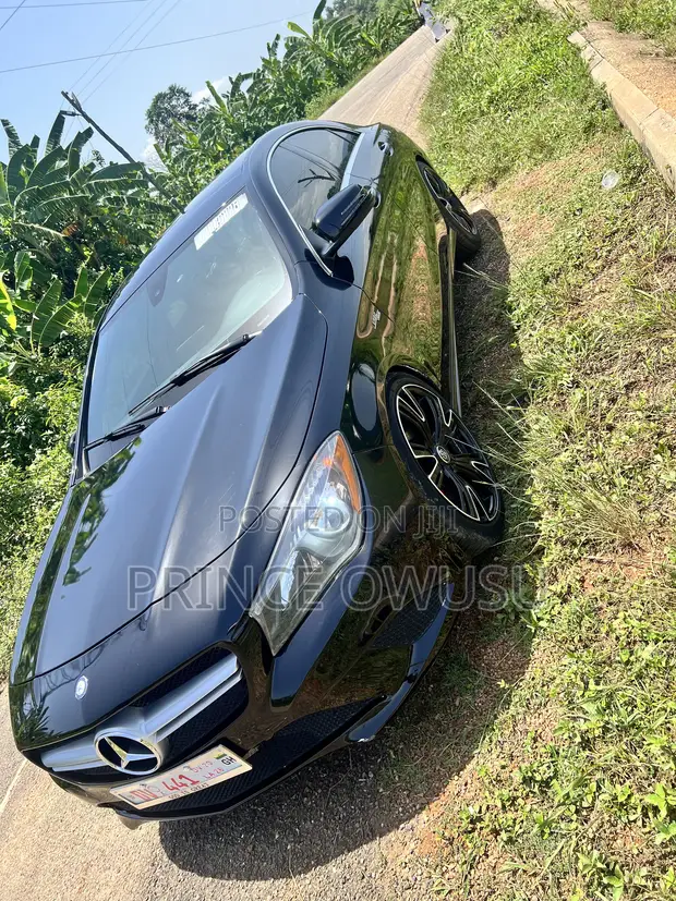 Mercedes-Benz CLA-Class CLA 250 4MATIC Sedan 2016 Black - 1