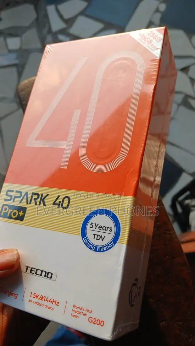 New Tecno Spark 40 Pro+ 256GB Gold - 1