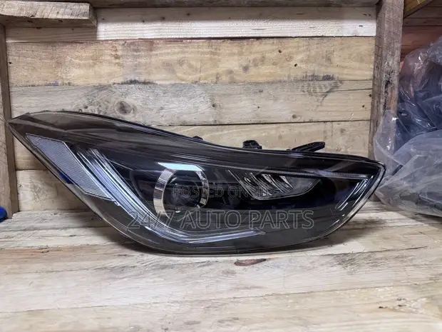 Hyundai Elantra 2011-2015 LED Projector Headlight - 1