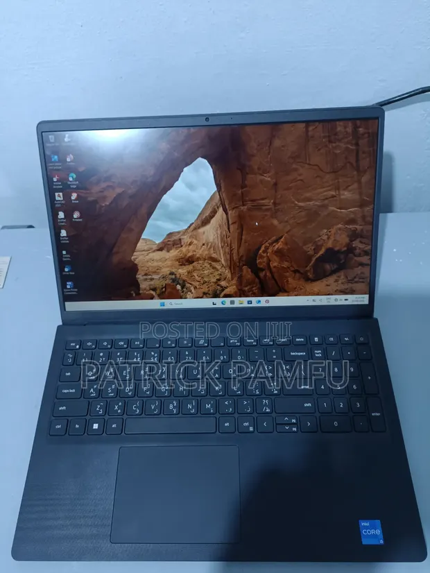 Dell Vostro 15 3530 Laptop - 16GB RAM, Intel Core i5, 256GB SSD - 1