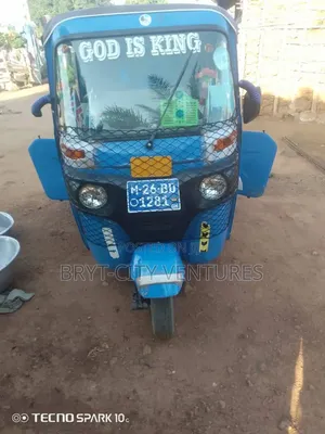 Bajaj RE Three-Wheeler 2025 Blue