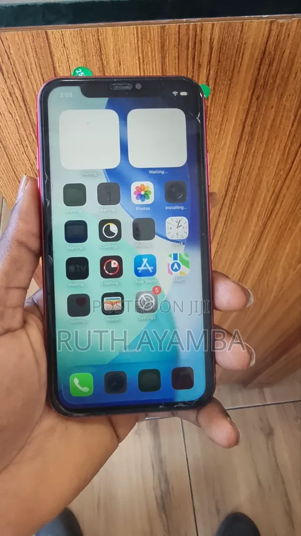 Apple iPhone 11 128GB Red - 1