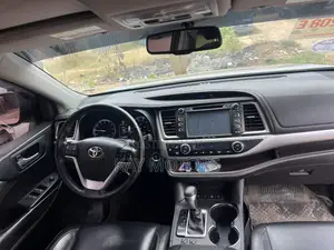 Toyota Highlander Limited V6 4x4 2016 Red