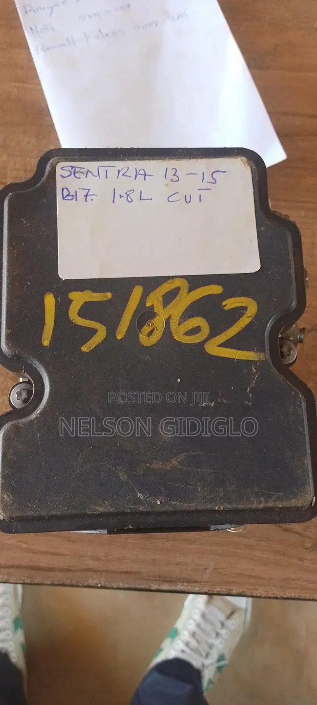 Nissan Sentra ABS Motor - 1