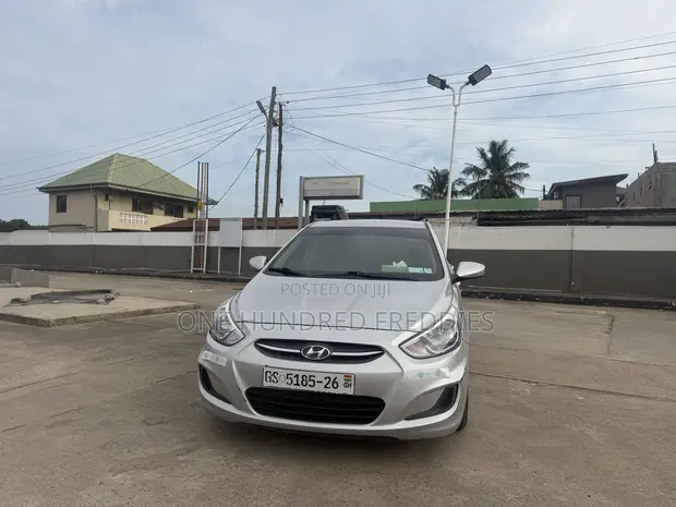 Hyundai Accent 2017 Silver - 1