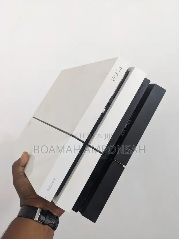 Sony PlayStation 4 (PS4) CUH-1001A 500GB - 1