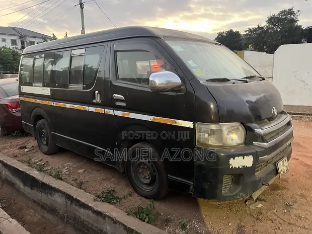 Toyota HiAce 2015 GL - 1