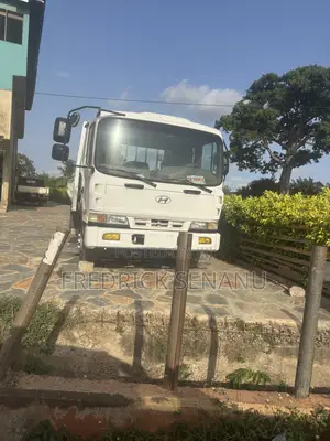 Hyundai 4.5 Ton Truck - Manual