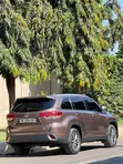 Toyota Highlander XLE 2019 Brown - 2