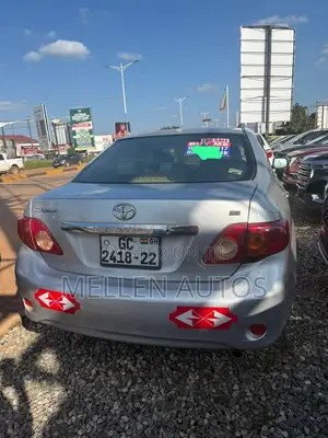 2010 Toyota Corolla LE Sedan
