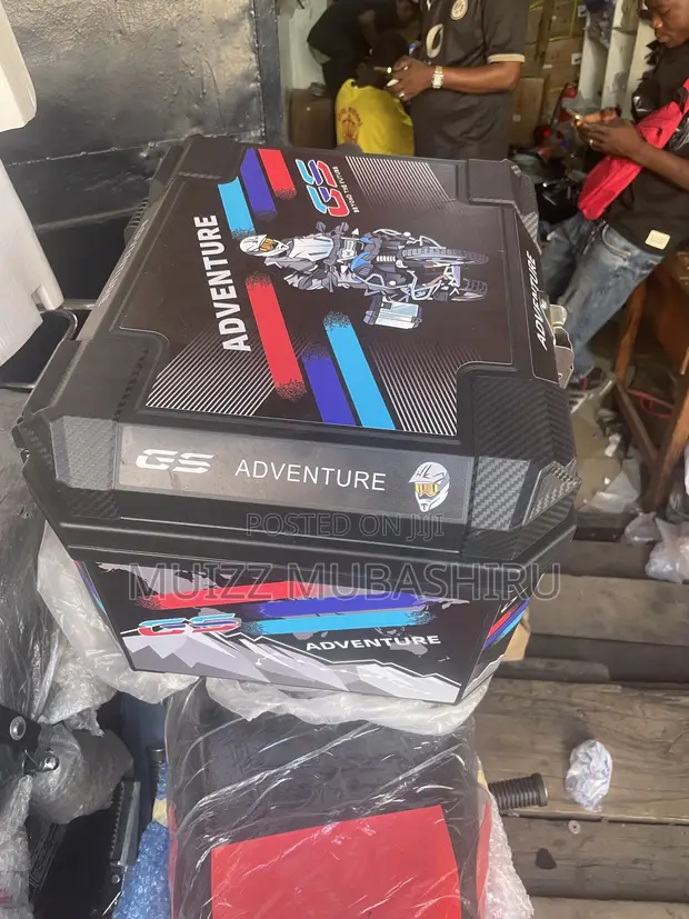 Motorcycle Delivery Box - Medium - 1