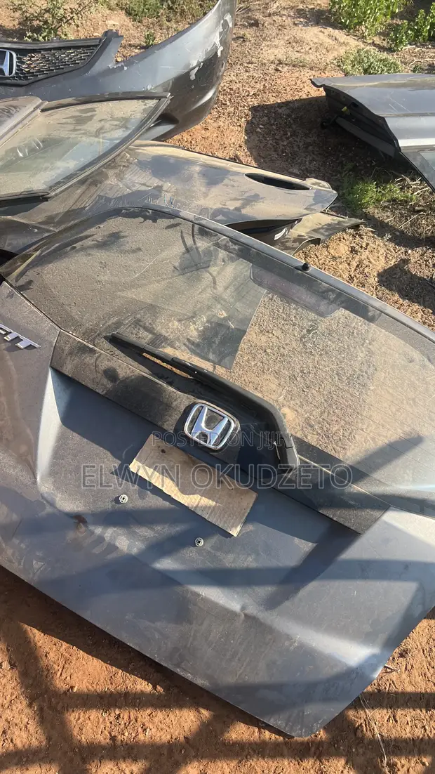 2010-2013 Honda Fit Trunk Boot - 1