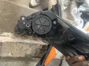 Hyundai Elantra 2012-2013 Headlight