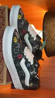 Brand New Nike Sneakers - Unisex - 5
