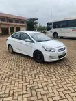Hyundai Accent SE Sedan 2016 White - 5