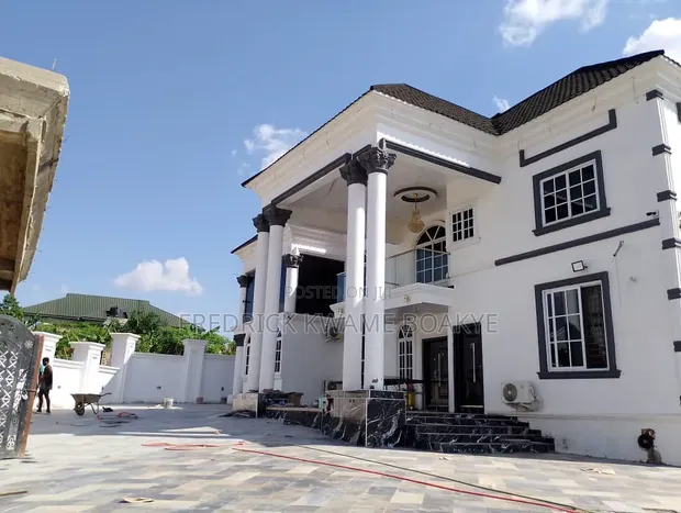 6-Bedroom Luxury House for Sale in Brother K Estate, Kumasi - 1