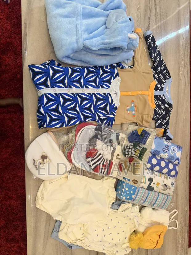 Newborn Clothing Set (0-3 Months) - 1