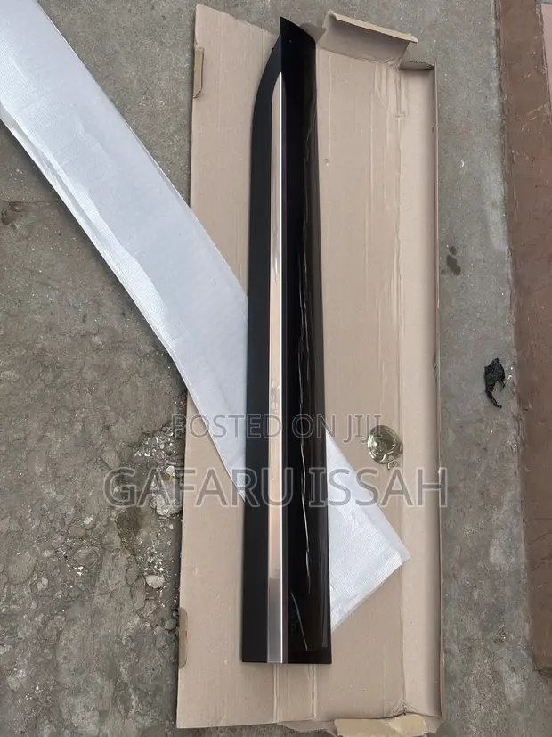 Kia Sorento 2023 Front Door Moulding - 1
