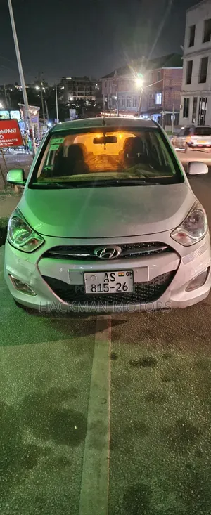 Hyundai i10 2013 Silver