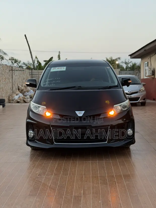 Toyota Estima 2015 Black - 1