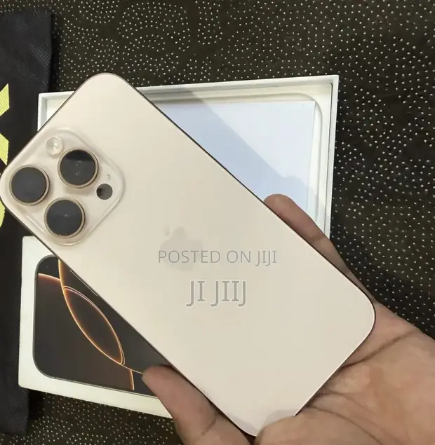 Apple iPhone 16 Pro Max 512GB Gold - 1