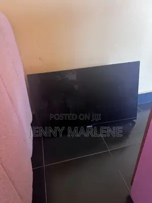 Asano 32-Inch LED TV