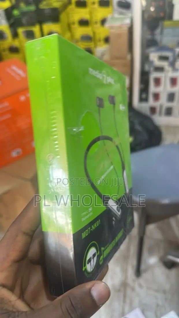 Media 7 Plus Neckband - 1
