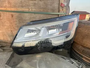 Ford Explorer 2018 Headlight