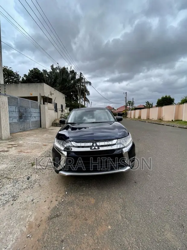 Mitsubishi Outlander 2018 Blue - 1