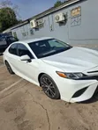 2018 Toyota Camry SE FWD (2.5L) - White - 3