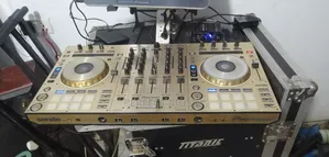 Pioneer DDJ-SX DJ Controller