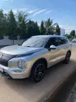 2022 Mitsubishi Outlander SE Silver - 2