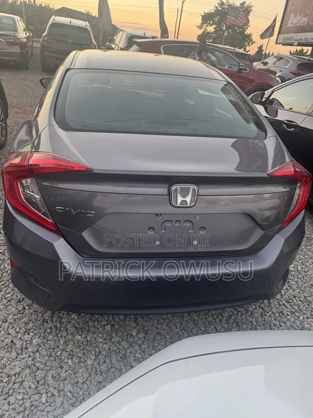 Honda Civic 2017 Gray - 1
