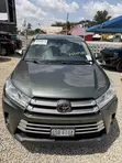 Toyota Highlander 2019 Green - 2