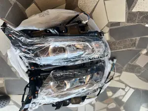 Toyota Land Cruiser Prado Upgrade Headlights (2018-2021)