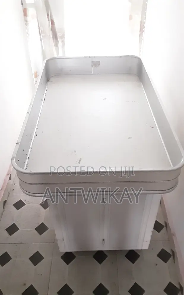 Foldable, Movable Sales Table with Storage - 1