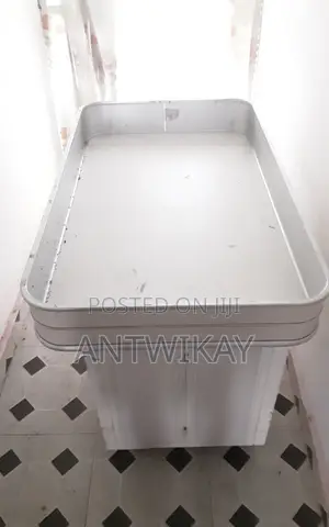 Foldable, Movable Sales Table with Storage