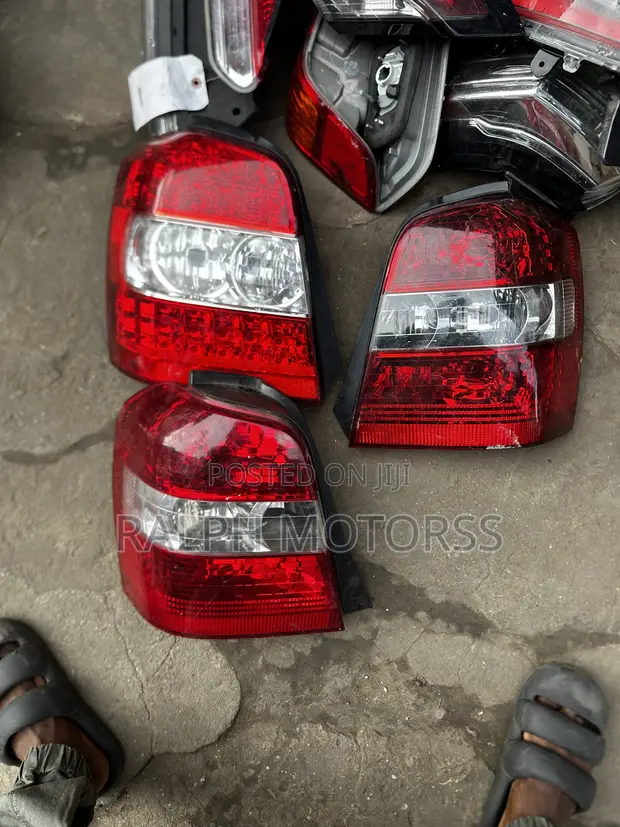 Toyota Highlander 2005 Taillights - 1