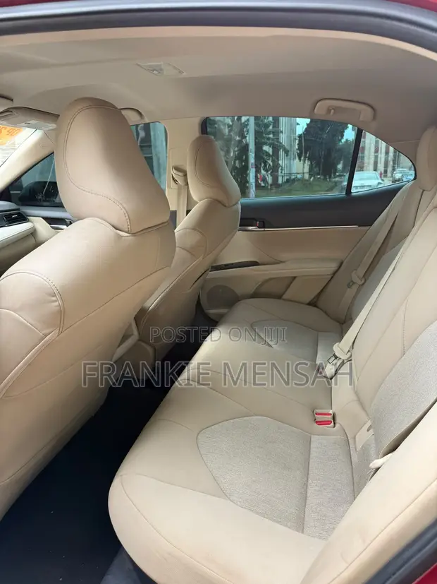 Toyota Camry LE 2022 Red - 1