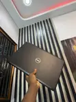 Dell Latitude E5570 Laptop: Intel Core i5, 8GB RAM, 256GB SSD - 4