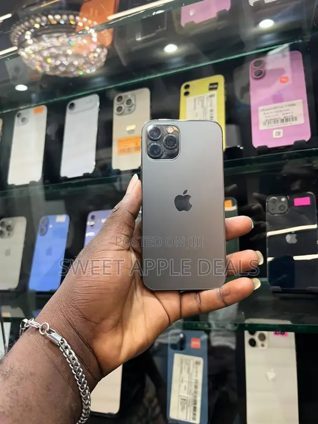 Apple iPhone 12 Pro 256GB (No Face ID) - 1