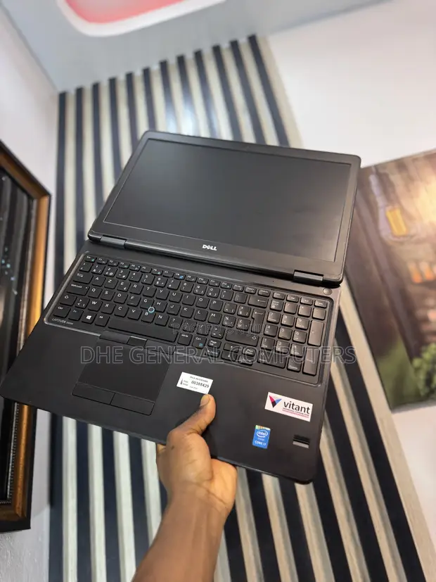 Dell Latitude E5550 Laptop - Intel Core i5, 8GB RAM, 256GB SSD - 1